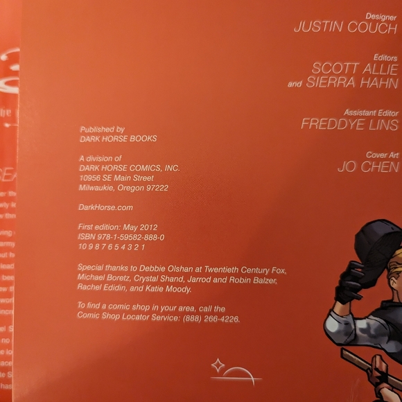 Buffy the Vampire Slayer Season 8 Volume 1 (First Edition) - Picture 4 of 6